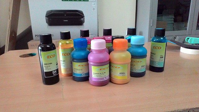 thay  mực máy in màu